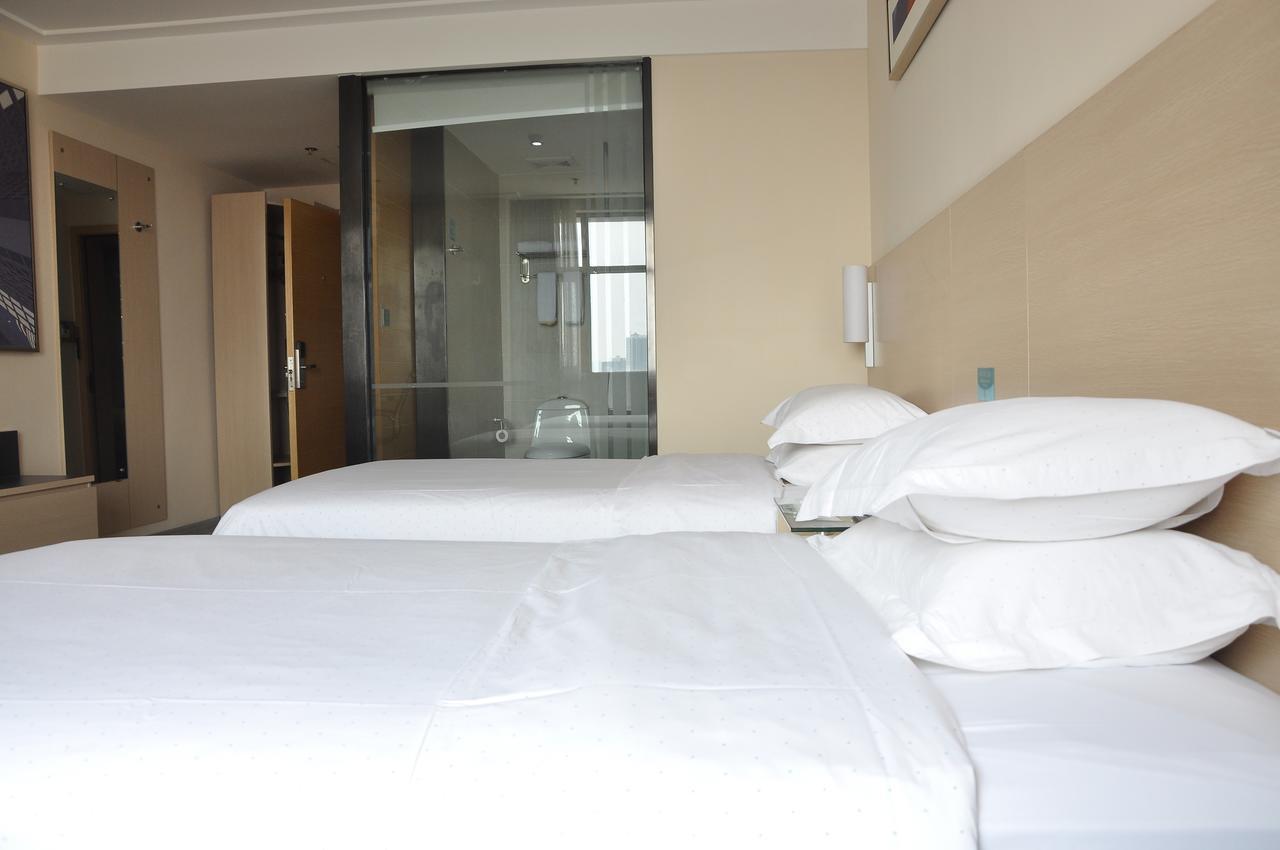 City Comfort Inn Wuhan Caidian Square Exterior photo