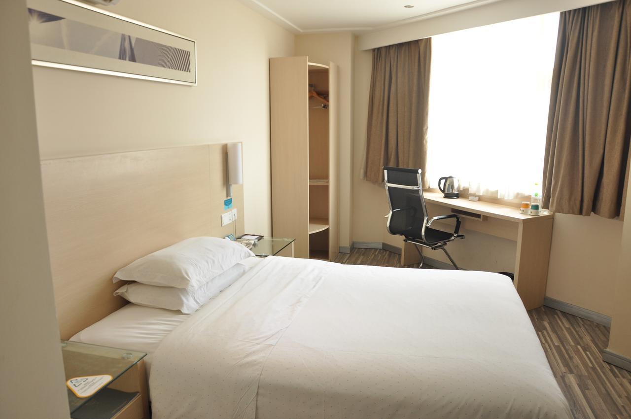 City Comfort Inn Wuhan Caidian Square Exterior photo